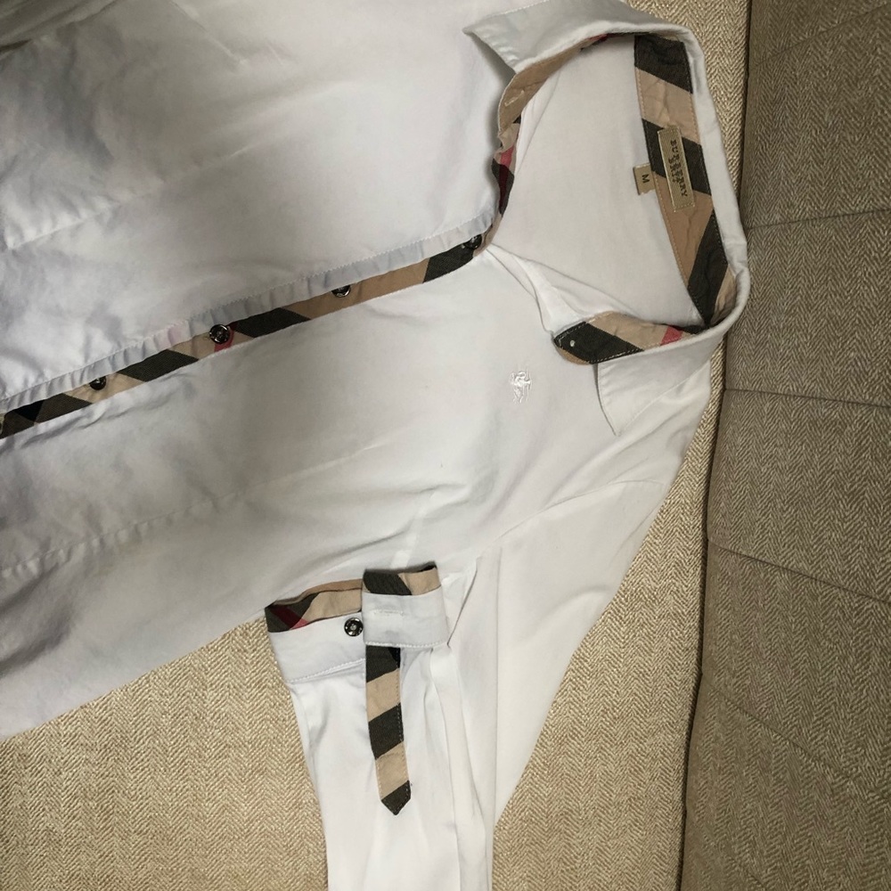 Burberry girl’s shirt